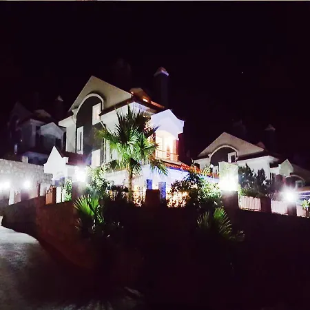 Arnna Villa *